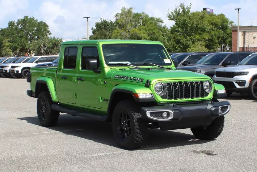 2025 Jeep Gladiator Sport photo 1