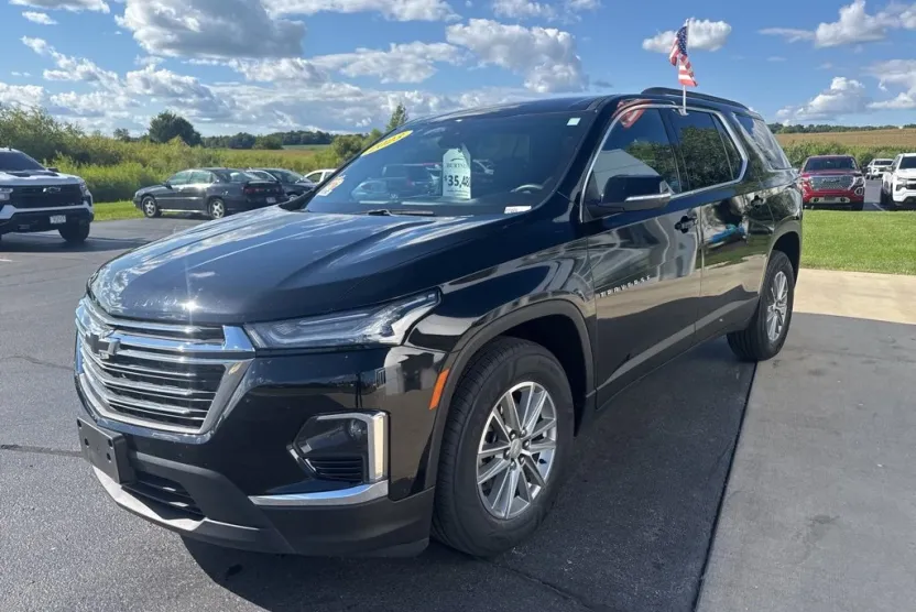 2023 Chevrolet Traverse Cloth photo 1