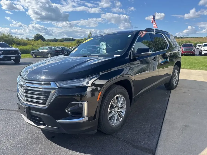2023 Chevrolet Traverse Cloth photo 1