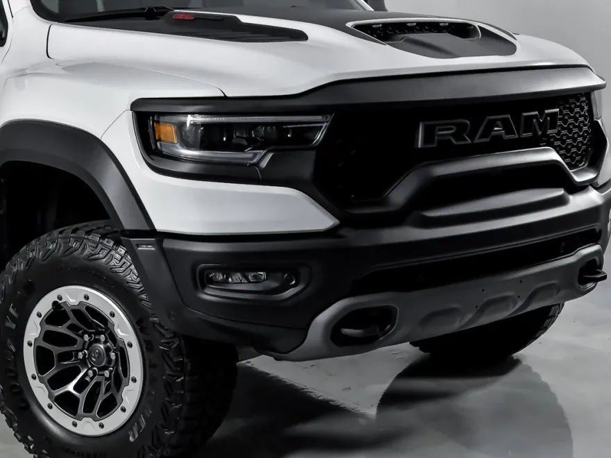 2021 Ram 1500 photo 3