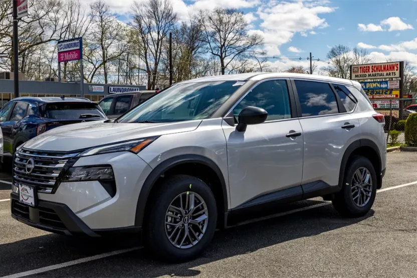 2025 Nissan Rogue S photo 1