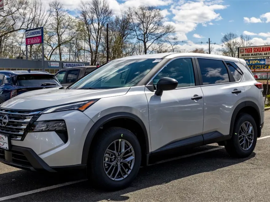 2025 Nissan Rogue S photo 1