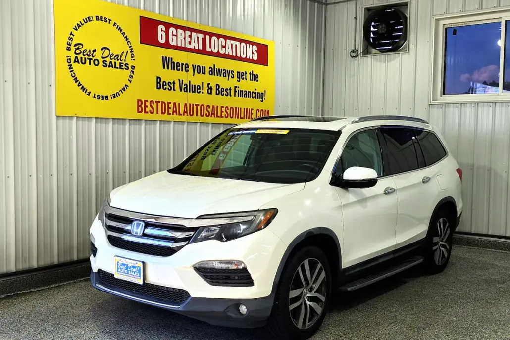 2017 Honda Pilot Touring photo 1