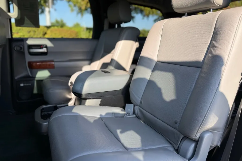 2018 Toyota Sequoia Platinum photo 1