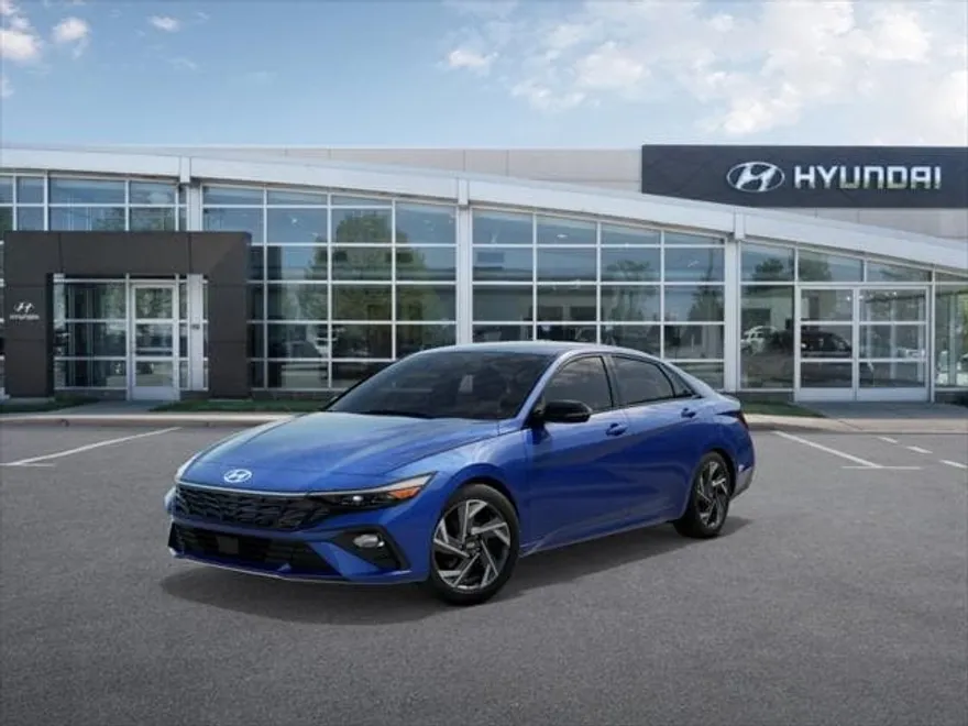2025 Hyundai Elantra SEL Sport photo 1
