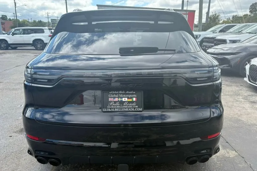 2023 Porsche Cayenne GTS photo 1