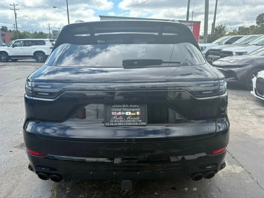 2023 Porsche Cayenne GTS photo 1