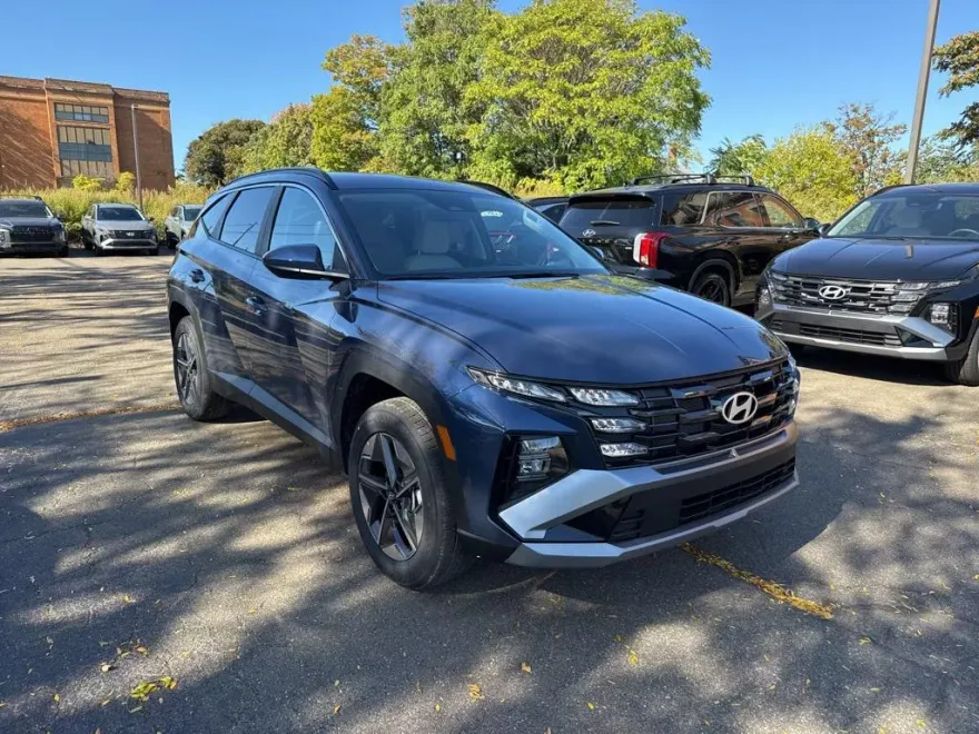 2026 Hyundai Tucson SEL photo 1
