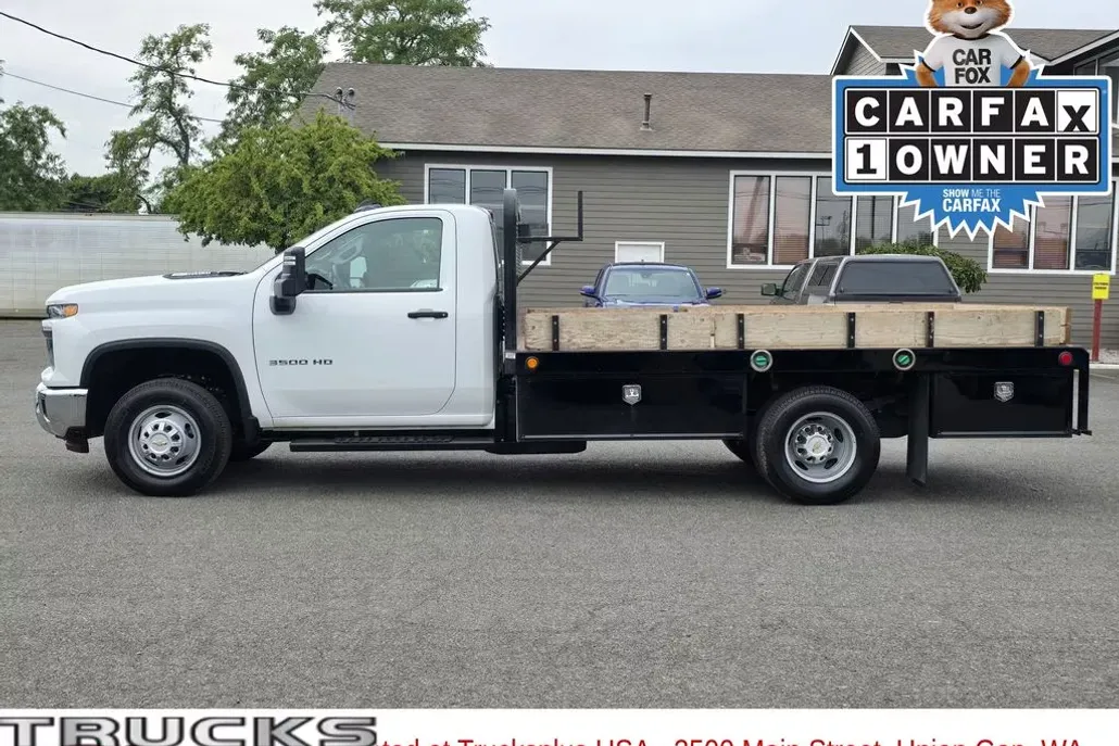 2025 Chevrolet Silverado 3500HD Work Truck photo 1