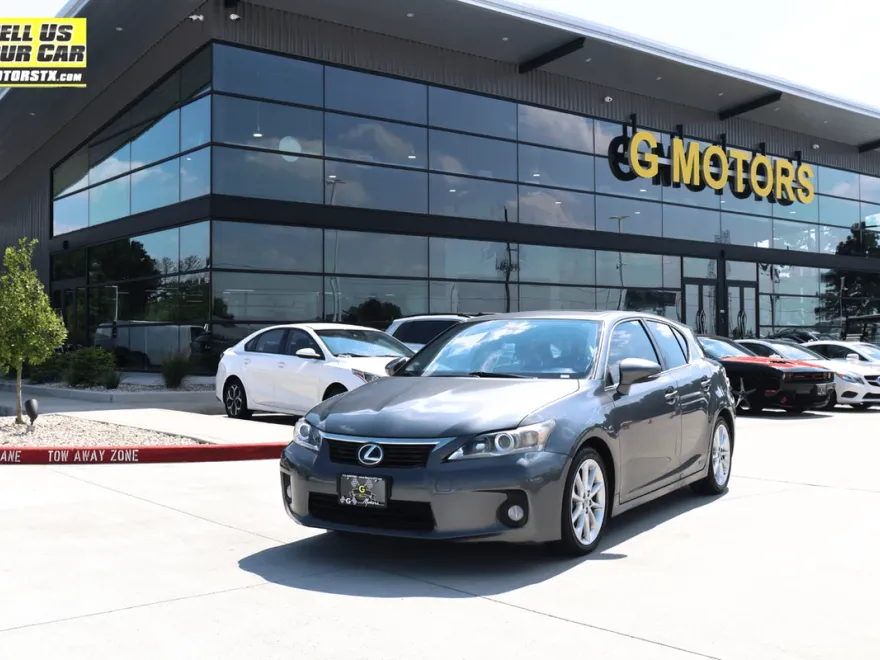 2012 Lexus CT 200h photo 1