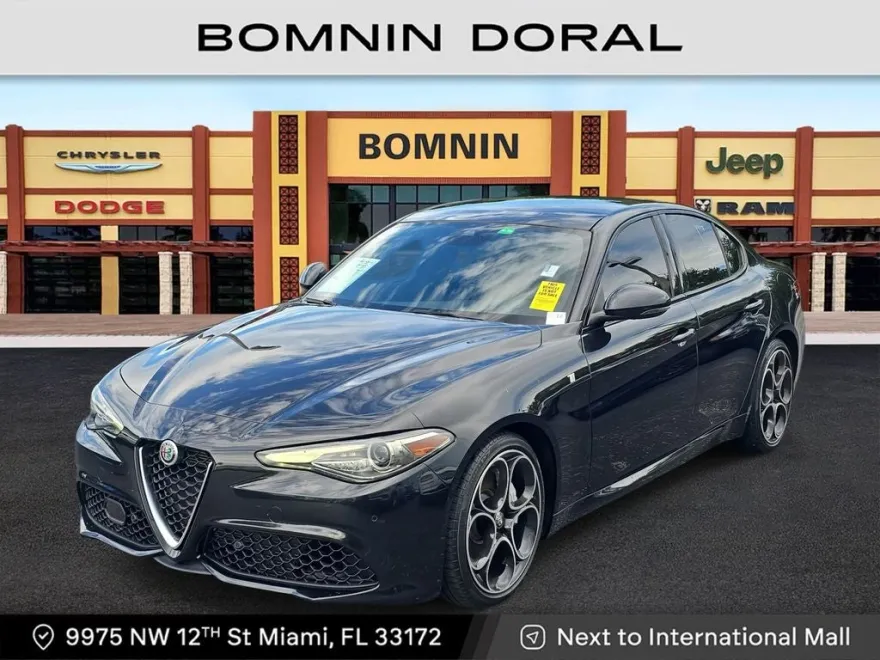 2023 Alfa Romeo Giulia Ti photo 1