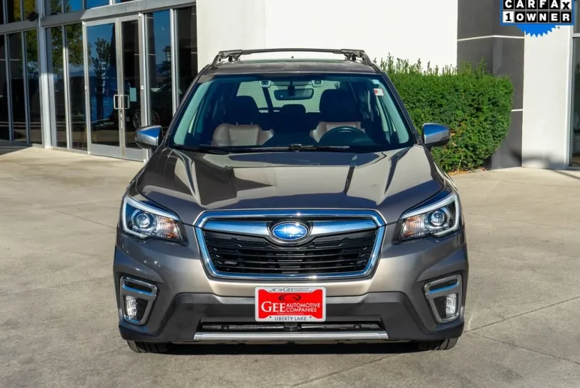 2019 Subaru Forester Touring photo 1