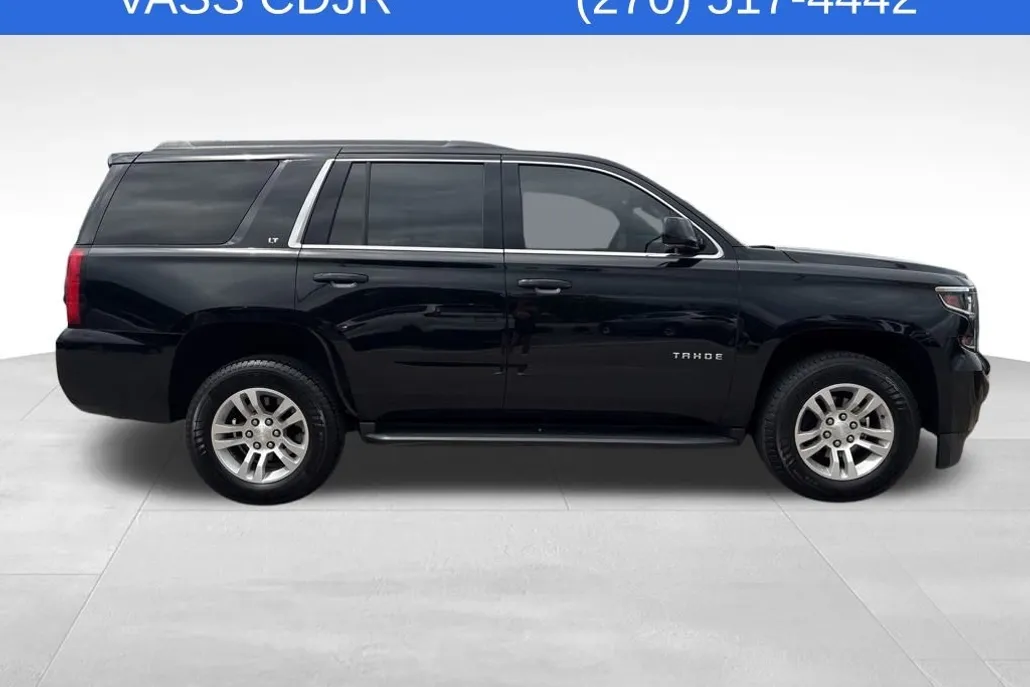 2019 Chevrolet Tahoe LT photo 1