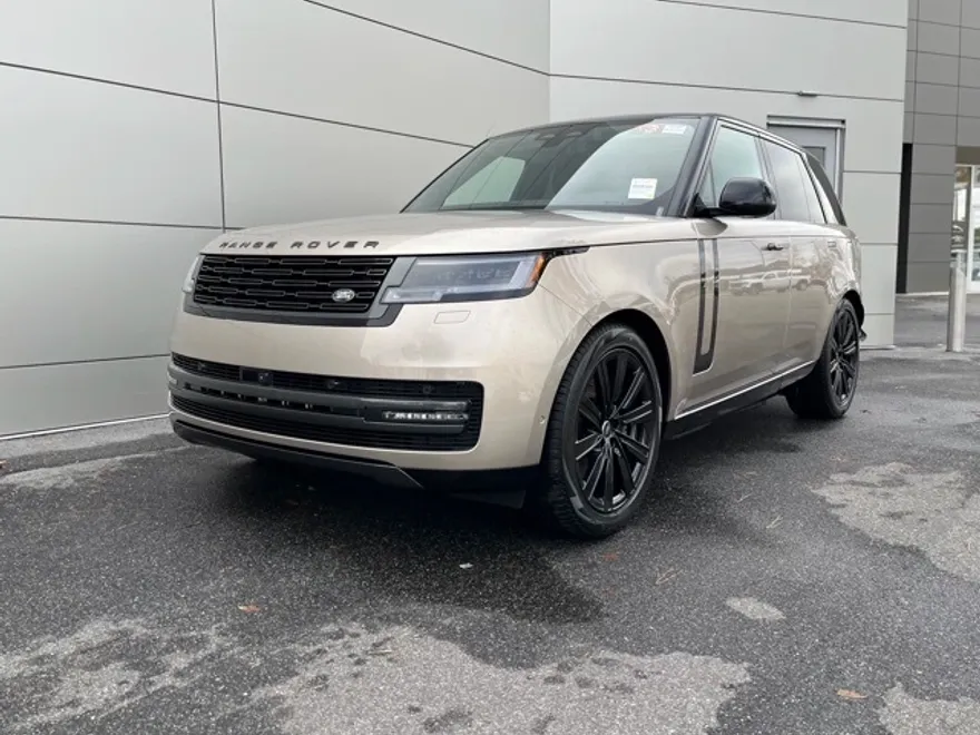2025 Land Rover Range Rover SE photo 1