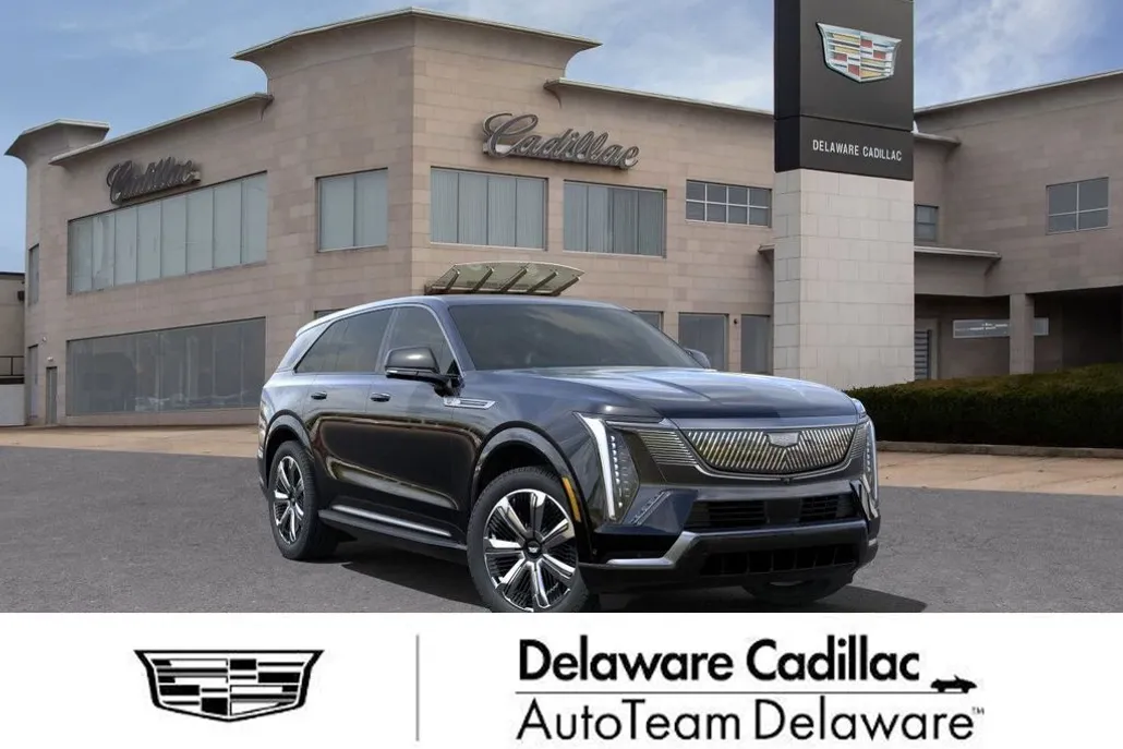 2025 Cadillac Escalade IQ Luxury photo 1