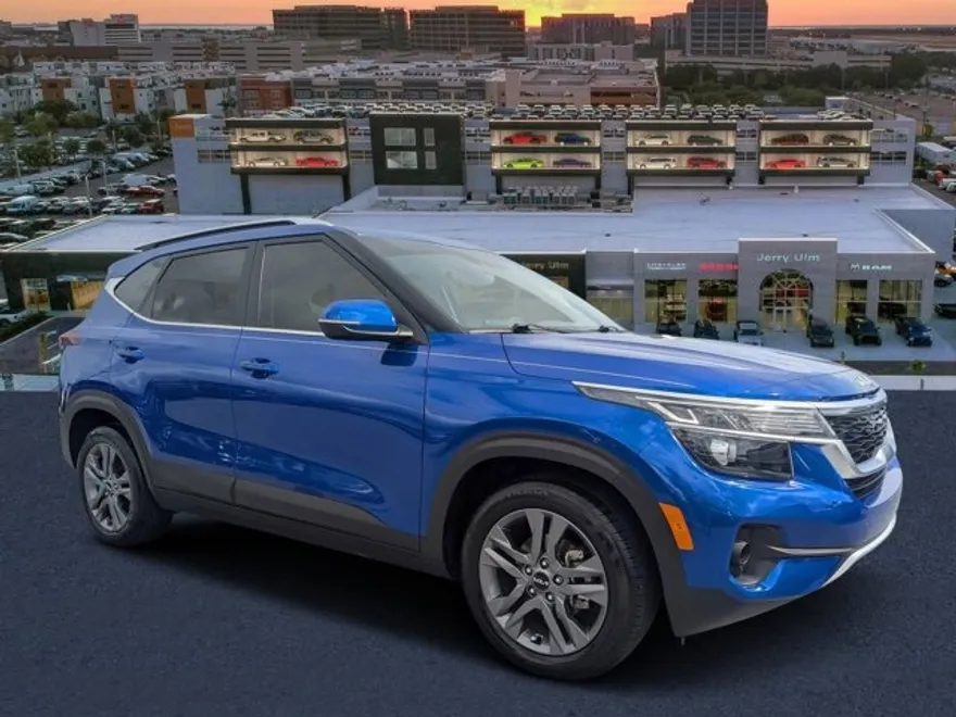 2023 Kia Seltos S photo 1