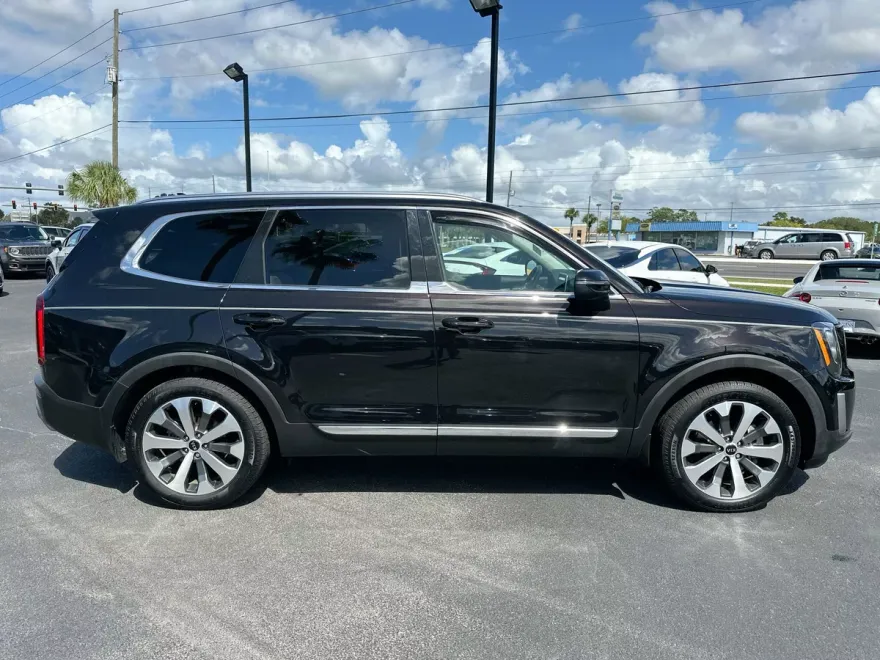 2021 Kia Telluride EX photo 1