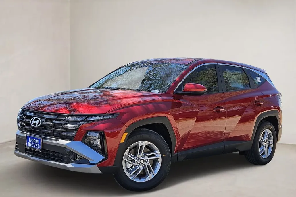 2025 Hyundai Tucson SE photo 1