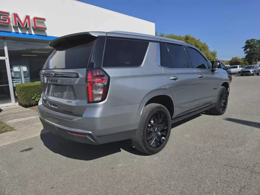 2024 Chevrolet Tahoe Premier photo 1