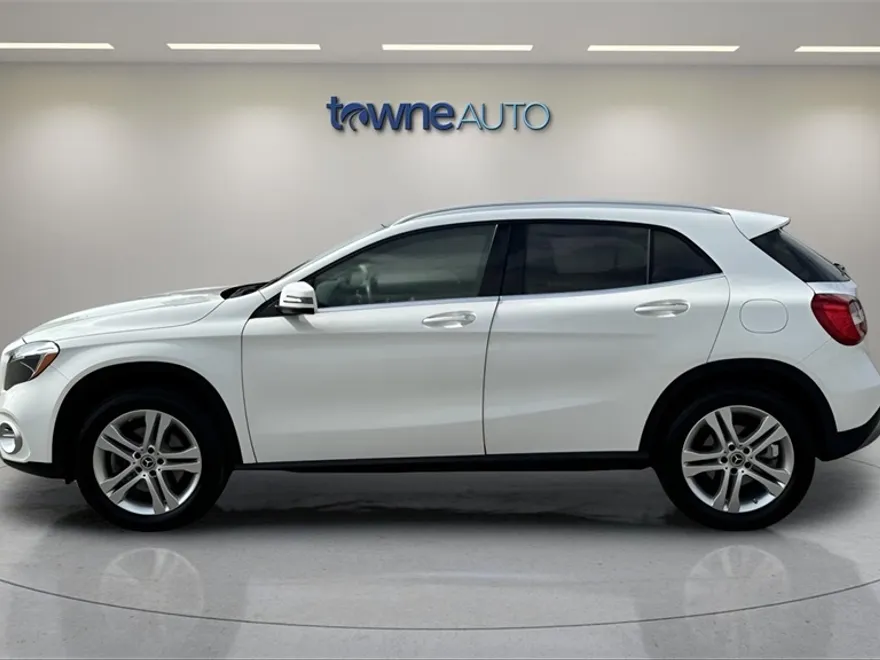 2019 Mercedes Benz GLA 250 4MATIC photo 1