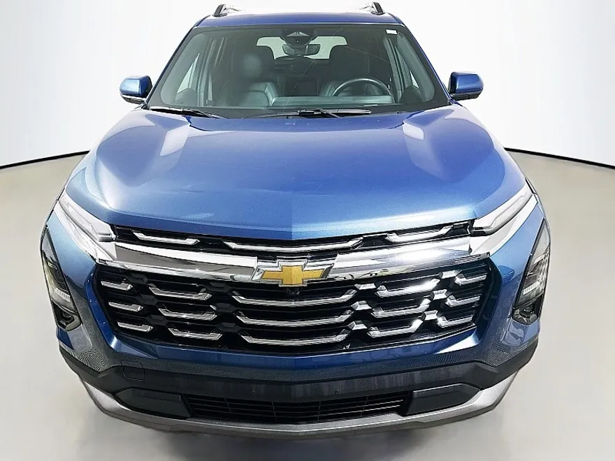 2025 Chevrolet Equinox LT photo 1
