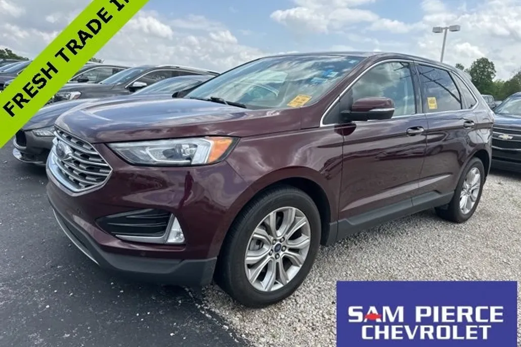 2021 Ford Edge Titanium photo 1