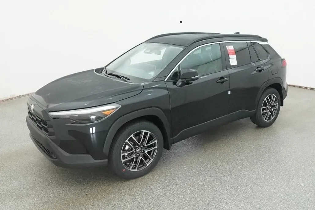 2026 Toyota Corolla Cross XLE photo 1