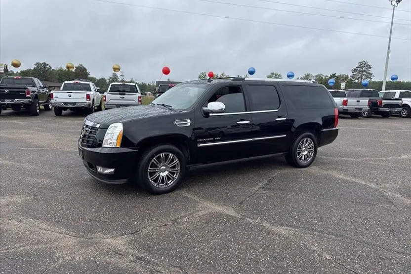 2012 Cadillac Escalade ESV Luxury photo 1