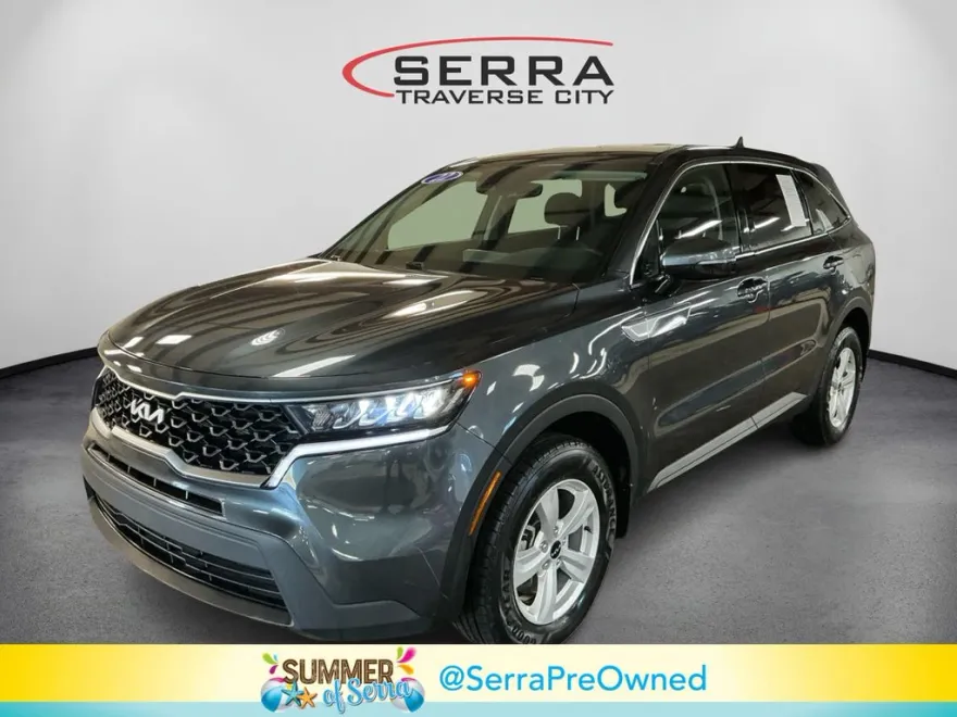 2022 Kia Sorento LX photo 1