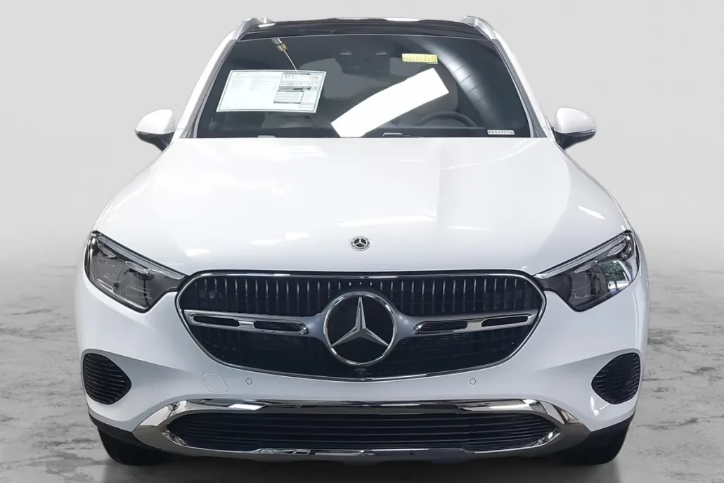2026 Mercedes Benz GLC 300 photo 1