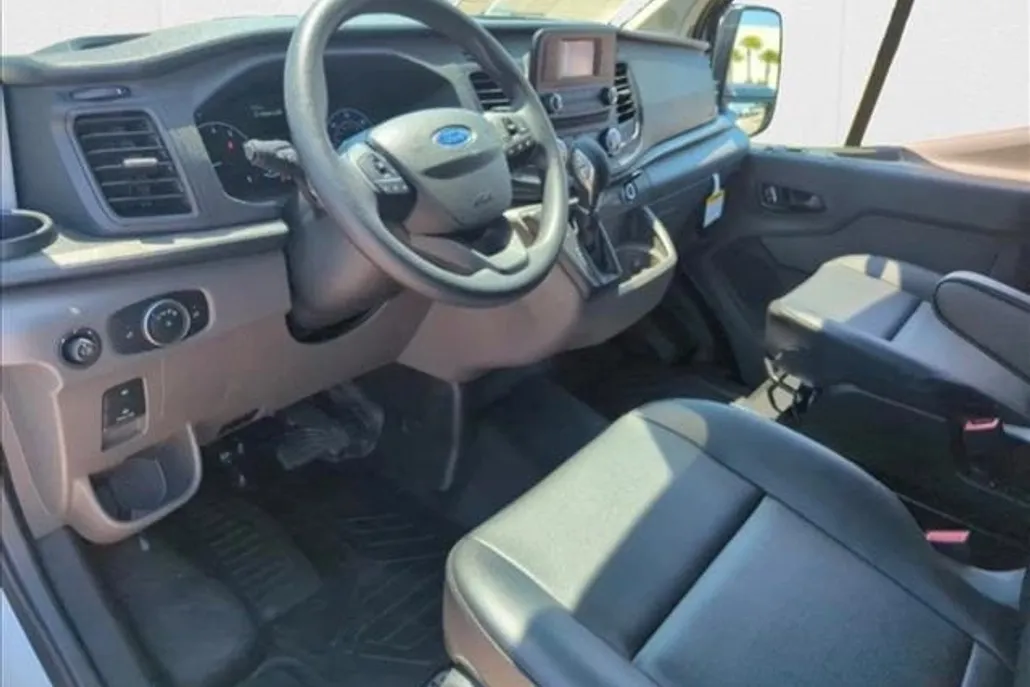 2025 Ford Transit photo 1