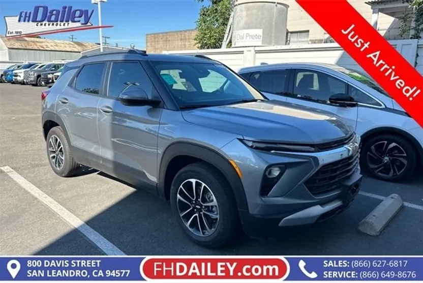 2024 Chevrolet Trailblazer LT photo 1