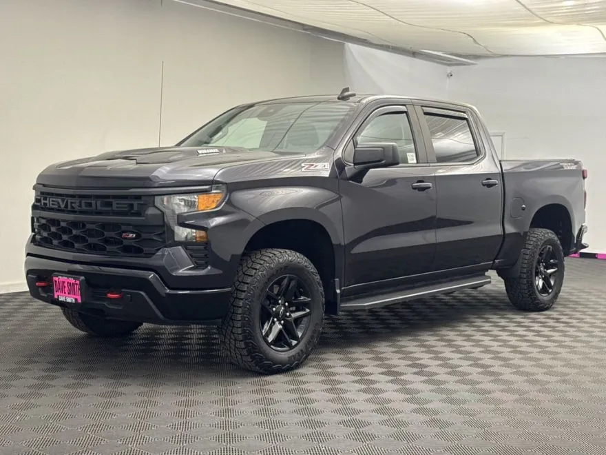 2023 Chevrolet Silverado 1500 Custom Trail Boss photo 1