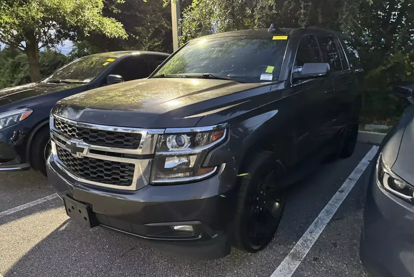 2017 Chevrolet Tahoe LT photo 1
