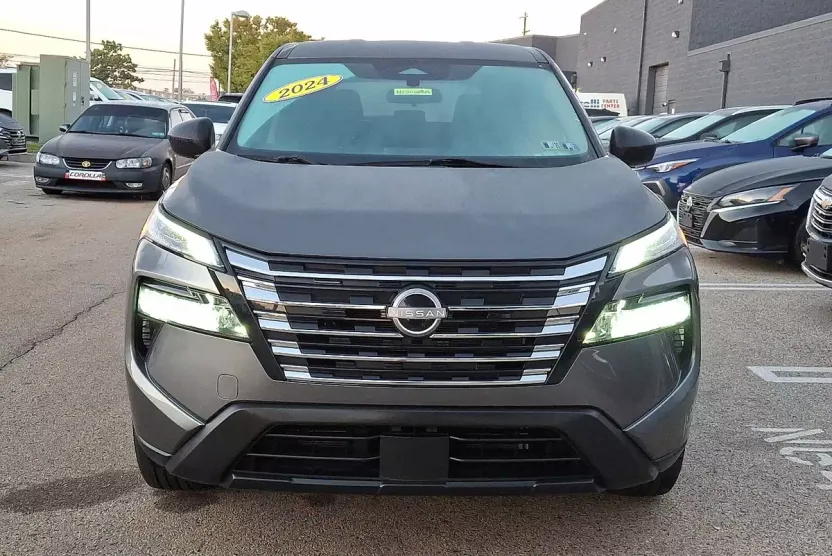 2024 Nissan Rogue S photo 1