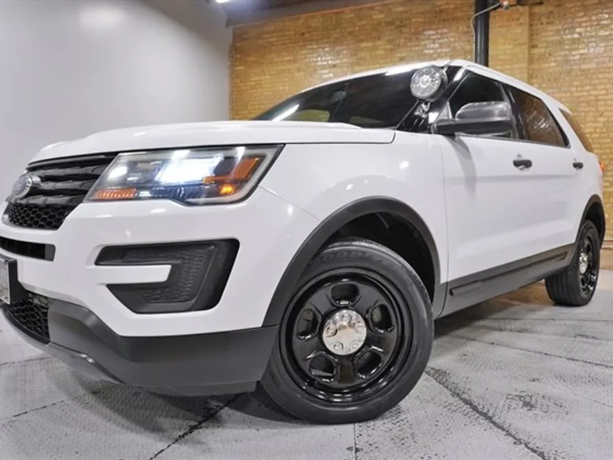 2016 Ford Explorer photo 1