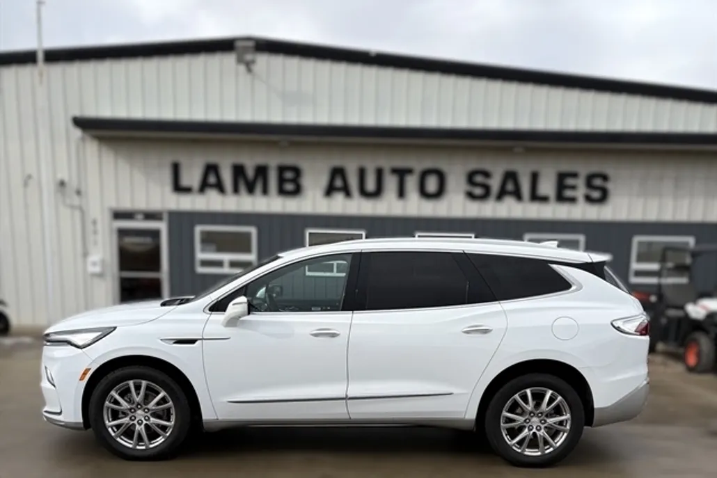 2022 Buick Enclave Premium photo 1