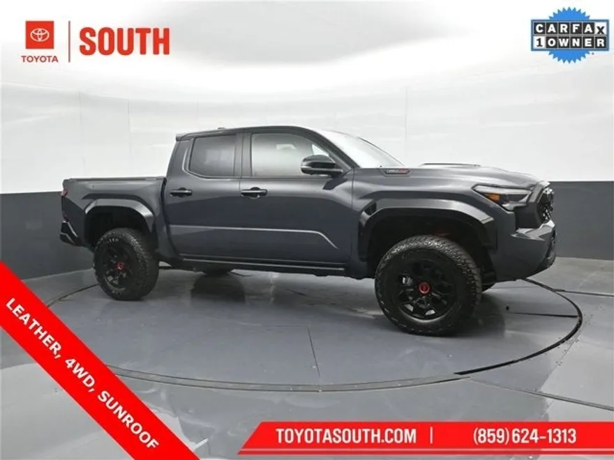 2025 Toyota Tacoma 4x4 TRD Pro photo 1