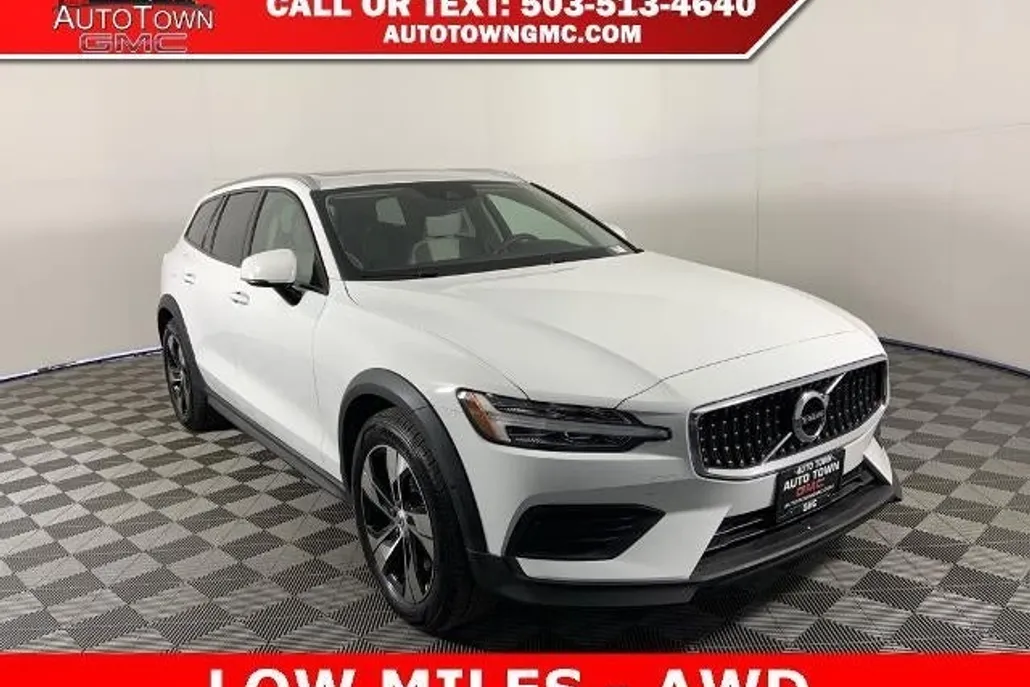 2020 Volvo V60 Cross Country T5 AWD photo 1