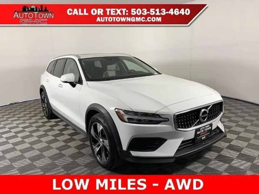 2020 Volvo V60 Cross Country T5 AWD photo 1