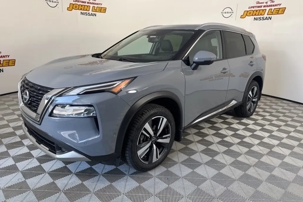2023 Nissan Rogue Platinum photo 1