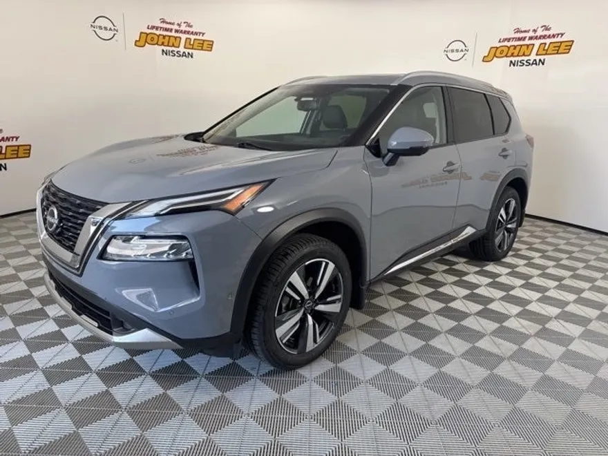2023 Nissan Rogue Platinum photo 1