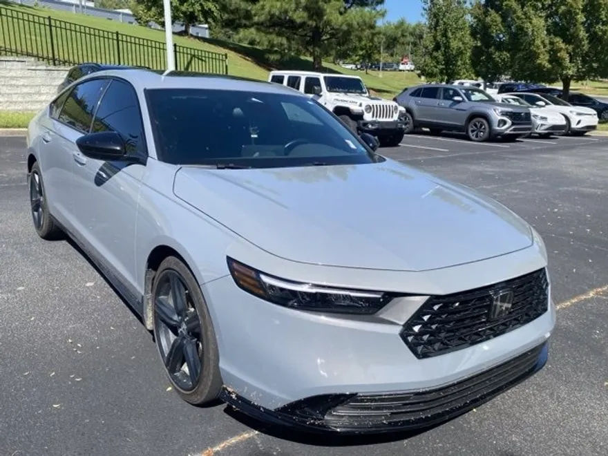 2024 Honda Accord Hybrid Sport-L photo 1