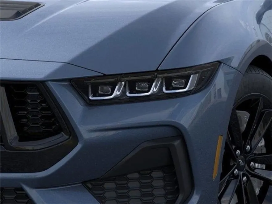2025 Ford Mustang GT photo 17