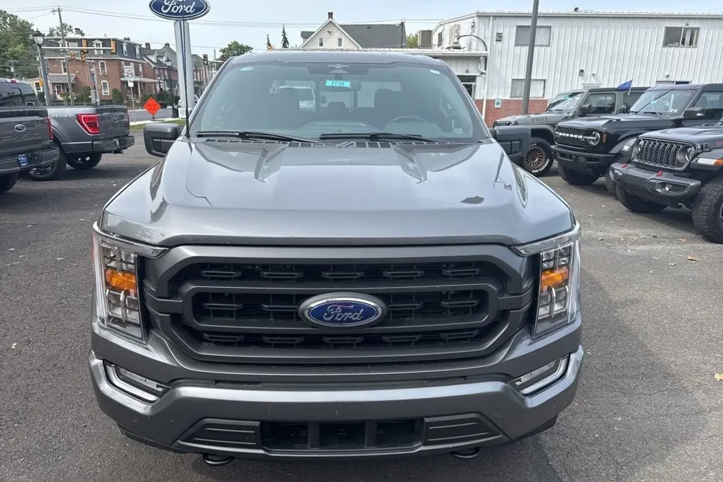 2023 Ford F-150 XLT photo 1