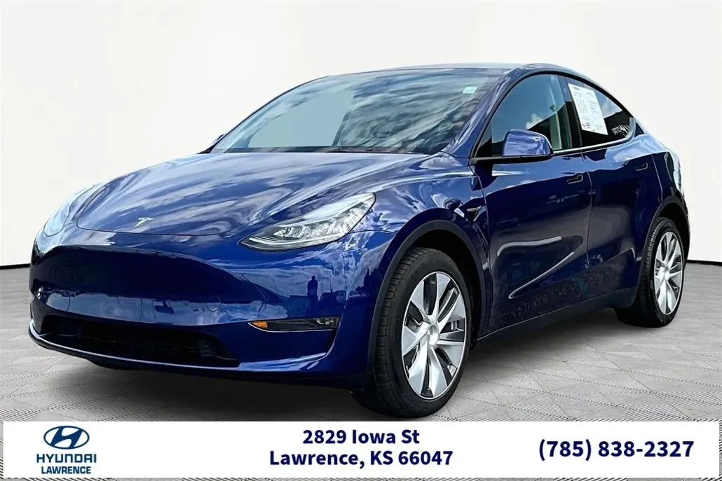 2023 Tesla Model Y Standard Range photo 1
