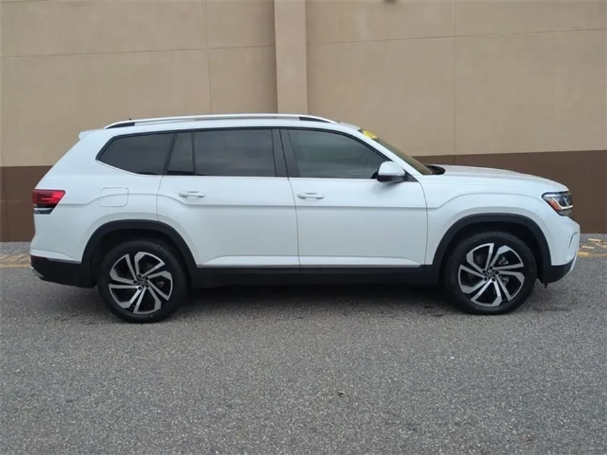 2023 Volkswagen Atlas V6 SEL photo 1