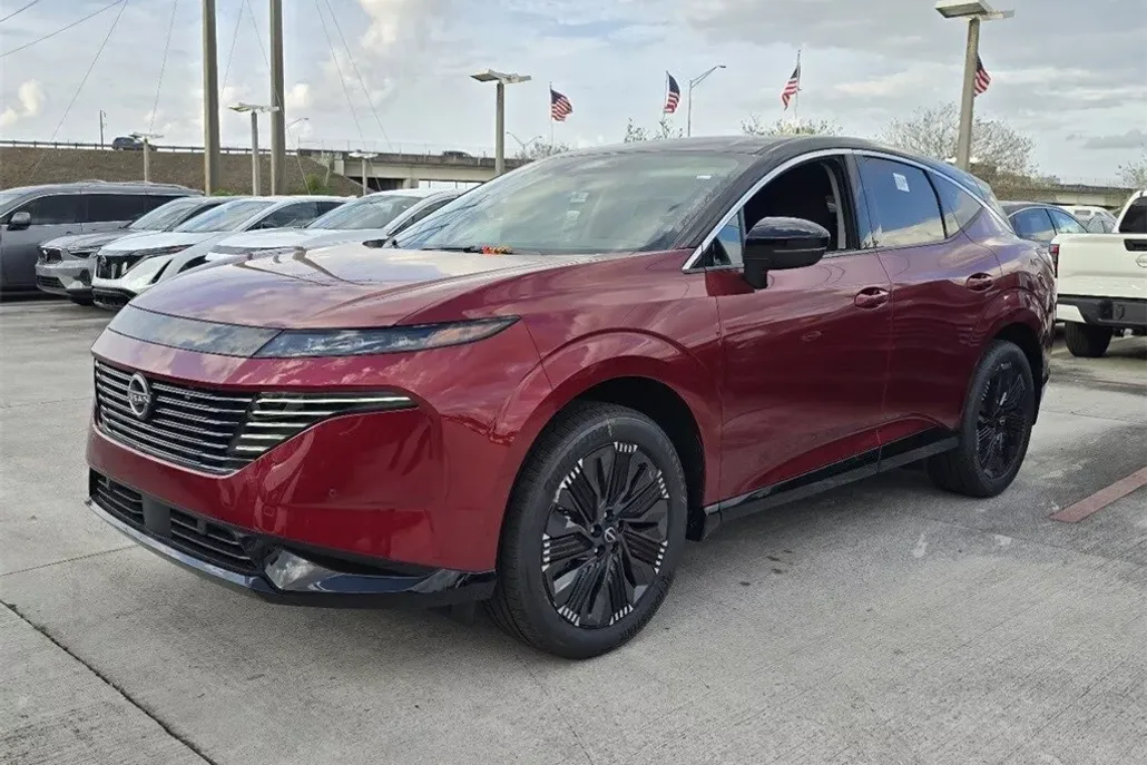2025 Nissan Murano Platinum photo 1