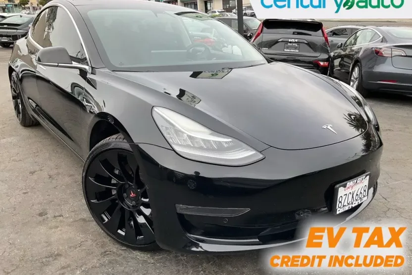 2018 Tesla Model 3 Long Range photo 1