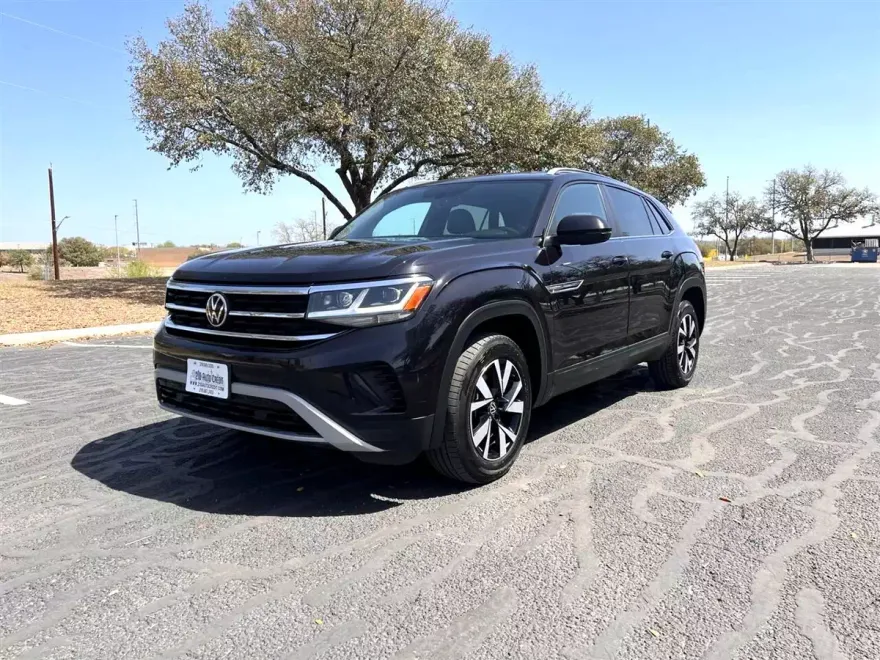 2020 Volkswagen Atlas Cross Sport SE photo 1